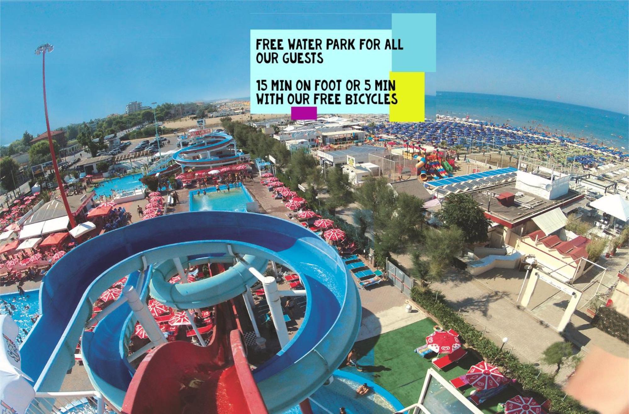 Hotel Giorg - Waterpark Included Римини Екстериор снимка