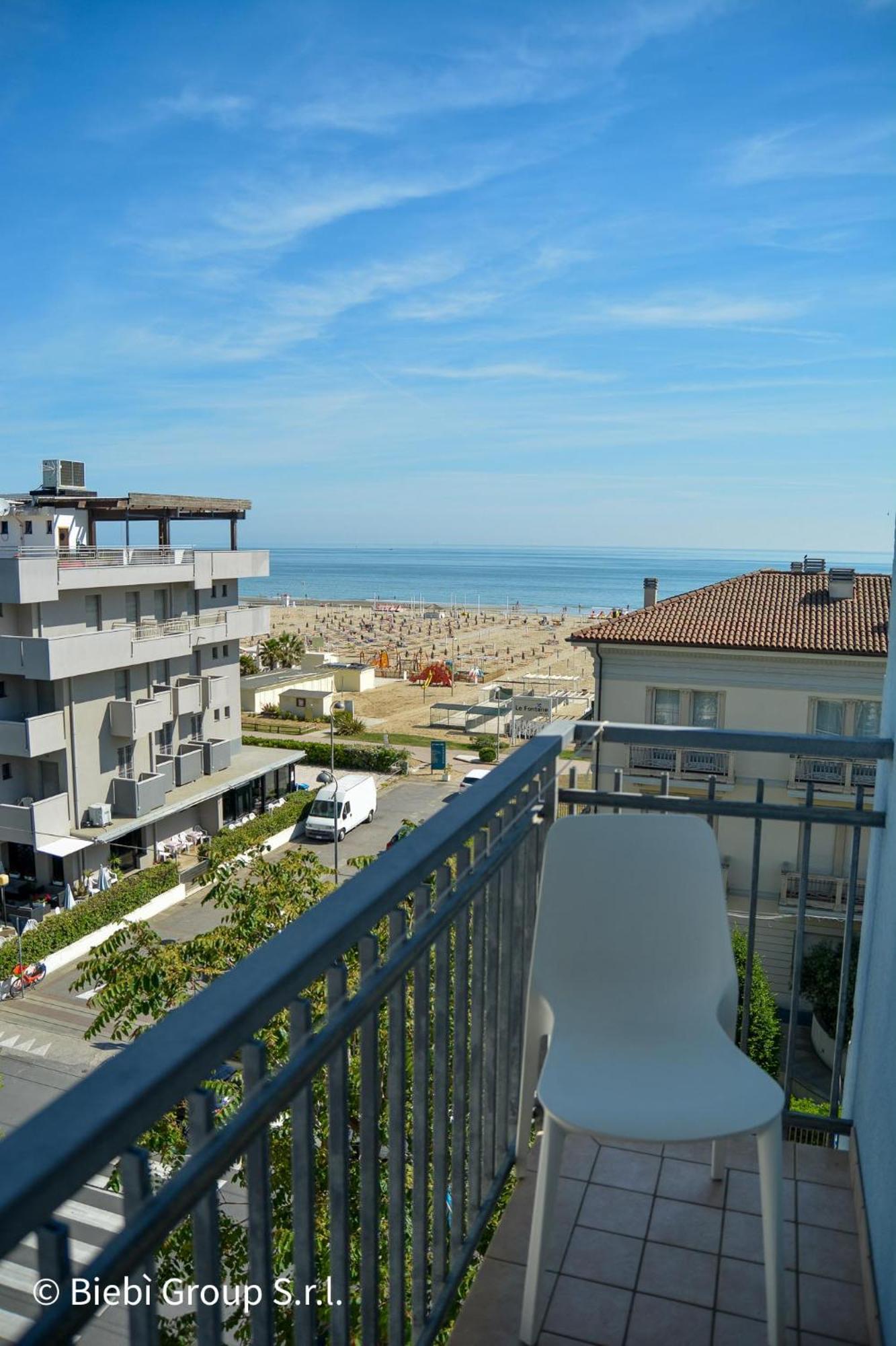 Hotel Giorg - Waterpark Included Римини Екстериор снимка